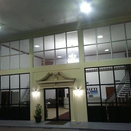 Ashburn Inn Of Manning Exterior photo